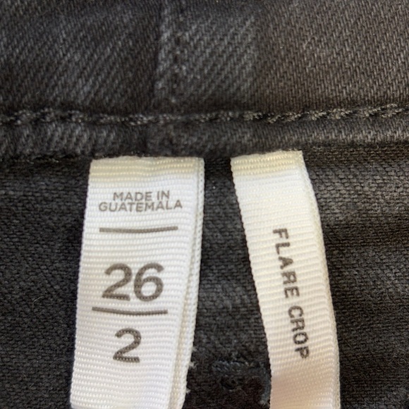 LOFT Flare Crop Black Fray Button Apron Nautical Jeans 2/26 - Picture 3 of 8